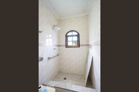 Casa à venda com 400m², 5 quartos e 8 vagas Casa à venda com 400m², 5 quartos e 8 vagasBanheiro da suíte 04
