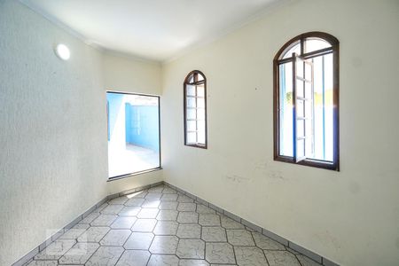 Sala de TV de casa à venda com 5 quartos, 400m² em Vila Ré, São Paulo