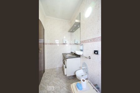 Casa à venda com 400m², 5 quartos e 8 vagas Casa à venda com 400m², 5 quartos e 8 vagasBanheiro da suíte 04