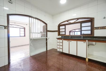 Casa à venda com 400m², 5 quartos e 8 vagas Casa à venda com 400m², 5 quartos e 8 vagasCozinha