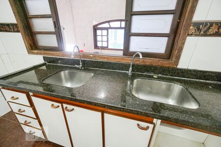 Casa à venda com 400m², 5 quartos e 8 vagas Casa à venda com 400m², 5 quartos e 8 vagasPia