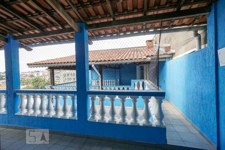 Casa à venda com 400m², 5 quartos e 8 vagas Casa à venda com 400m², 5 quartos e 8 vagasTerraço