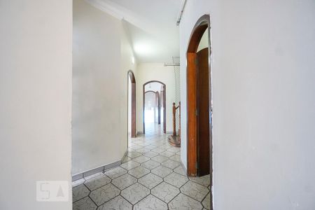 Corredor de casa à venda com 5 quartos, 400m² em Vila Ré, São Paulo