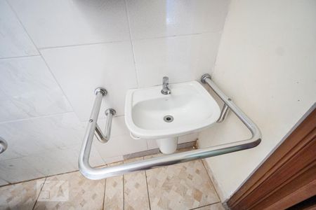 Casa à venda com 400m², 5 quartos e 8 vagas Casa à venda com 400m², 5 quartos e 8 vagasPia
