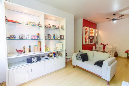 Apartamento à venda com 136m², 4 quartos e 1 vagaSala