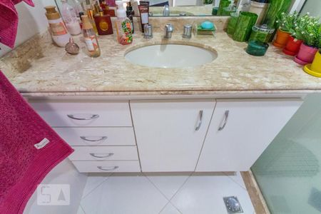 Apartamento à venda com 136m², 4 quartos e 1 vagaDetalhe do Banheiro da Suíte 1 - Pia