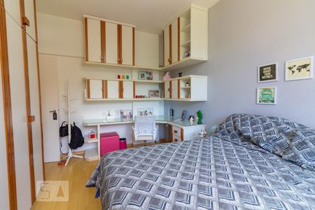Apartamento à venda com 136m², 4 quartos e 1 vagaQuarto 2
