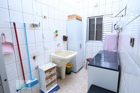 Casa à venda com 300m², 4 quartos e 5 vagasÁrea de Serviço - Casa 2