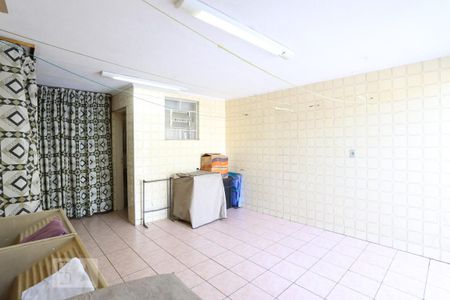 Casa à venda com 300m², 4 quartos e 5 vagasÁrea de Serviço