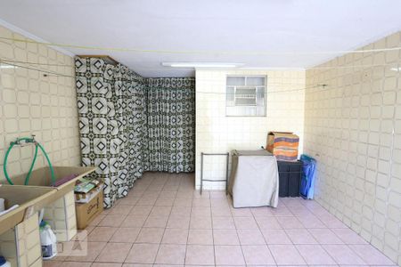 Casa à venda com 300m², 4 quartos e 5 vagasÁrea de Serviço