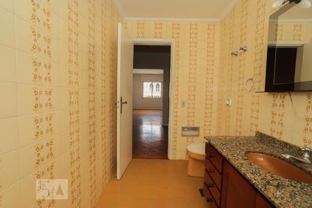 Apartamento para alugar com 189m², 3 quartos e 1 vaga Apartamento para alugar com 189m², 3 quartos e 1 vagaBanheiro da Suíte