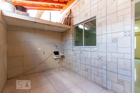 Casa para alugar com 57m², 2 quartos e 1 vaga Casa para alugar com 57m², 2 quartos e 1 vagaÁrea de Serviço e Quintal
