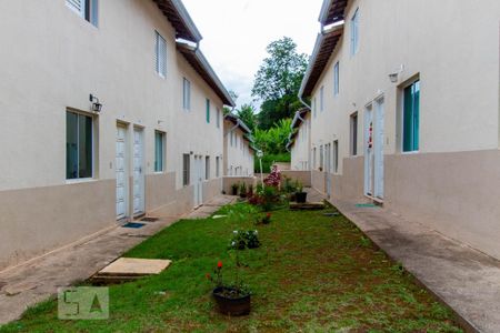Casa para alugar com 57m², 2 quartos e 1 vaga Casa para alugar com 57m², 2 quartos e 1 vagaFachada do bloco