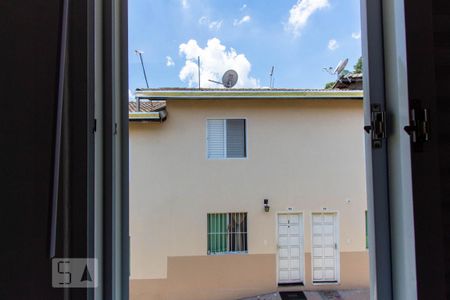 Casa para alugar com 57m², 2 quartos e 1 vaga Casa para alugar com 57m², 2 quartos e 1 vagaVista da Janela do Quarto 2