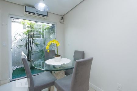 Casa à venda com 145m², 4 quartos e 3 vagas Casa à venda com 145m², 4 quartos e 3 vagasCOZINHA