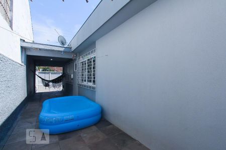 Casa à venda com 145m², 4 quartos e 3 vagas Casa à venda com 145m², 4 quartos e 3 vagasQUINTAL