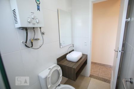 Apartamento à venda com 70m², 2 quartos e 1 vaga Apartamento à venda com 70m², 2 quartos e 1 vagaBanheiro Social