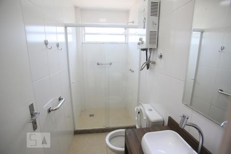 Apartamento à venda com 70m², 2 quartos e 1 vaga Apartamento à venda com 70m², 2 quartos e 1 vagaBanheiro Social
