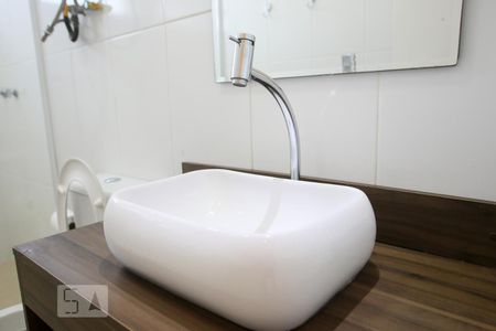 Apartamento à venda com 70m², 2 quartos e 1 vaga Apartamento à venda com 70m², 2 quartos e 1 vagaBanheiro Social'