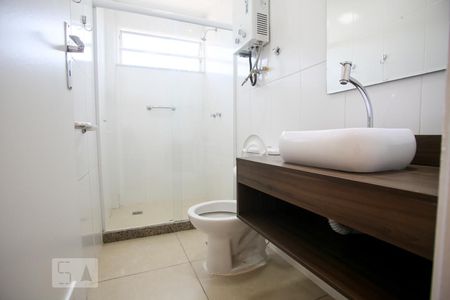 Apartamento à venda com 70m², 2 quartos e 1 vaga Apartamento à venda com 70m², 2 quartos e 1 vagaBanheiro Social