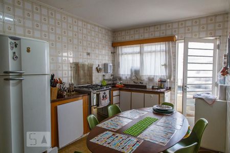 Casa à venda com 495m², 5 quartos e 5 vagasCozinha