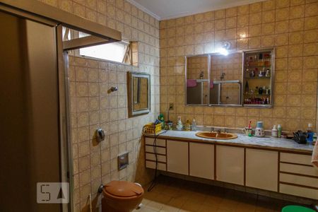 Casa à venda com 495m², 5 quartos e 5 vagasBanheiro Suíte