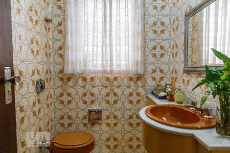 Casa à venda com 495m², 5 quartos e 5 vagasLavabo