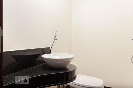 Lavabo de apartamento para alugar com 3 quartos, 115m² em Centro, Uberlândia