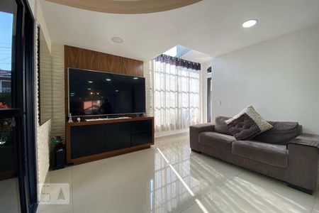Casa de condomínio à venda com 293m², 5 quartos e 5 vagasSala