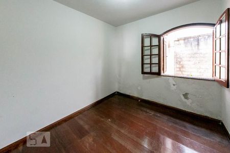 Quarto 2 de casa para alugar com 4 quartos, 300m² em Jardim Montanhês, Belo Horizonte