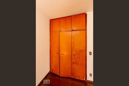 Quarto 1 de casa para alugar com 4 quartos, 300m² em Jardim Montanhês, Belo Horizonte