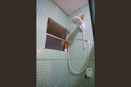 Casa à venda com 200m², 2 quartos e 2 vagasBanheiro