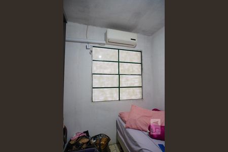 Quarto 2 de casa à venda com 2 quartos, 200m² em Guajuviras, Canoas