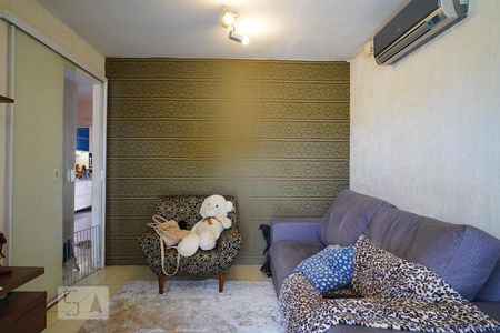 Sala de casa à venda com 2 quartos, 200m² em Guajuviras, Canoas