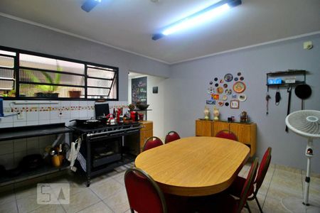 Casa à venda com 250m², 3 quartos e 2 vagasCozinha