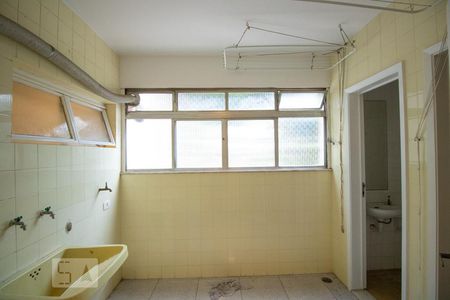 Apartamento para alugar com 108m², 3 quartos e 1 vagaÁrea de Serviço