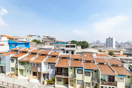 Vista da sala  de apartamento à venda com 2 quartos, 51m² em Vila Pierina, São Paulo