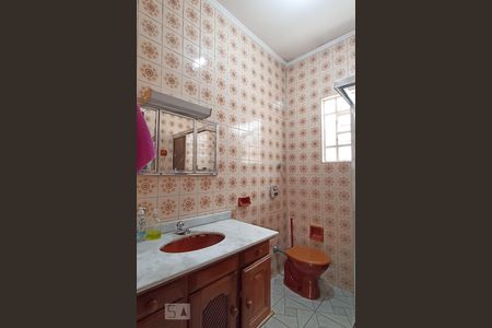 Casa à venda com 200m², 3 quartos e 1 vagaBanheiro social