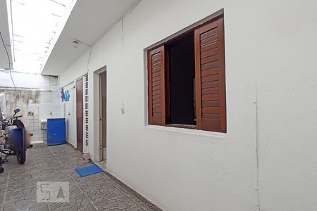 Casa à venda com 200m², 3 quartos e 1 vagaÁrea de serviço e quintal