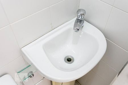 Apartamento para alugar com 86m², 2 quartos e 2 vagas Apartamento para alugar com 86m², 2 quartos e 2 vagasPia do Banheiro de Serviço