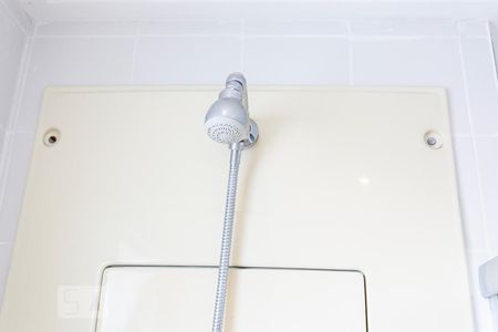 Apartamento para alugar com 86m², 2 quartos e 2 vagas Apartamento para alugar com 86m², 2 quartos e 2 vagasChuveiro do Banheiro da Suite