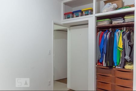 Casa à venda com 243m², 5 quartos e 4 vagasQuarto 1