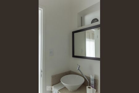 Casa à venda com 243m², 5 quartos e 4 vagasLavabo