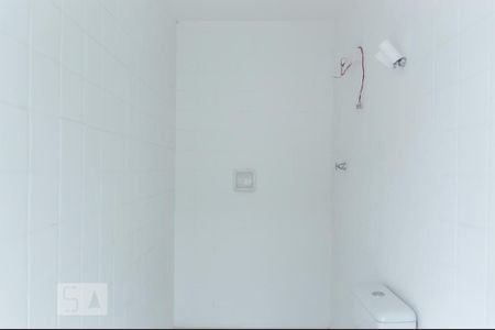 Casa à venda com 243m², 5 quartos e 4 vagasBanheiro 2