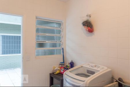 Casa à venda com 243m², 5 quartos e 4 vagasÁrea de Serviço