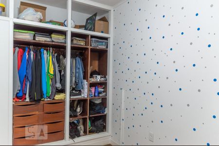 Casa à venda com 243m², 5 quartos e 4 vagasQuarto 1