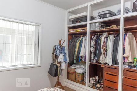 Casa à venda com 243m², 5 quartos e 4 vagasQuarto Suíte