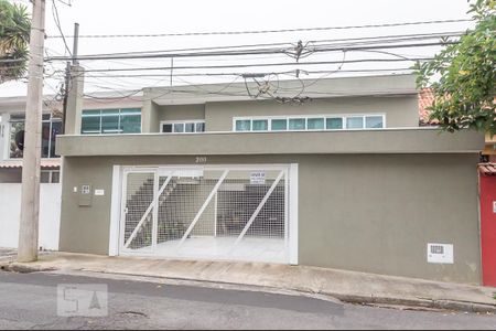 Casa à venda com 243m², 5 quartos e 4 vagasFachada