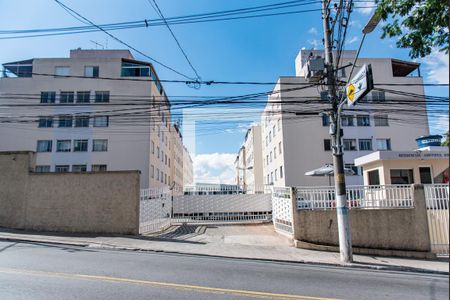 Apartamento à venda com 97m², 3 quartos e 1 vaga Apartamento à venda com 97m², 3 quartos e 1 vagaFachada