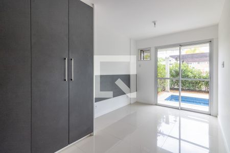 Suíte de apartamento para alugar com 2 quartos, 114m² em Recreio dos Bandeirantes, Rio de Janeiro